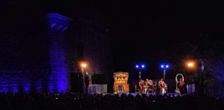 Ariccia, energia contagiosa, musica e acrobazie: sold out per i “The Black Blues Brothers” a “Fantastiche Visioni”