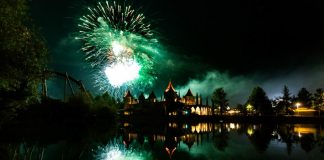 Ferragosto esplosivo: fluo party e fuochi d’artificio illuminano MagicLand