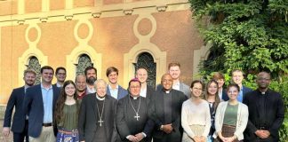 Il Vescovo Vincenzo Viva in visita al Catholoc Institute of Tecnology di Castel Gandolfo