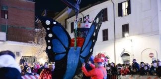 Carnevale Popolare Veliterno, arrivederci al 2026 Foto fornita da Leo De Angelis all'Associazione Vignaroli Velletrani APS