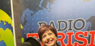 Le donne leggono e si leggono