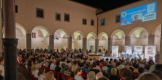 “Velletri Libris”, pienone di fine luglio per Gianrico Carofiglio: presentato al Chiostro “Elogio dell’ignoranza e dell’errore”