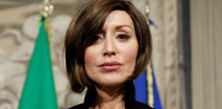 Il Commissario cittadino Mario Gori accoglie il Ministro Bernini a Frascati in occasione della Notte Europea dei Ricercatori e delle Ricercatrici 2025
