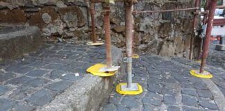 Legati a Monte Compatri “Ponteggio pericoloso su Viale Busnago / Via Mazzini: la sicurezza dei cittadini ignorata dall’Amministrazione”