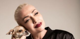 Rosita ruba la scena a Paola Barale, la cagnolina madrina del Pet Carpet Film Festival