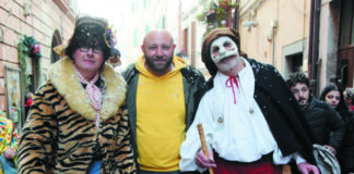 Carnevale Veliterno 2026 con dieci carri allegorici e gruppi mascherati